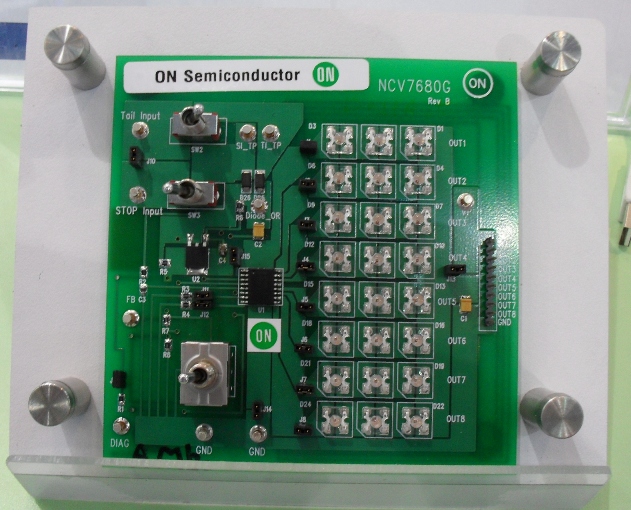 圖2:基于NCV7689的汽車(chē)后組合燈控制方案