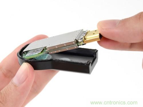 拆解新一代顛覆性產品: 谷歌Chromecast電視棒內部探秘