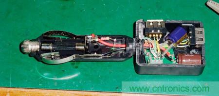 DIY:自制安全高效車用手機充電器