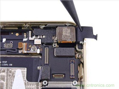 土豪金iPhone 5S拆解：內(nèi)部結(jié)構(gòu)升級(jí)，維修難度增加