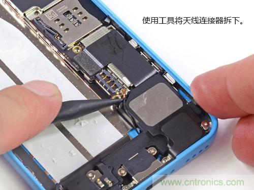 內(nèi)部能否出“彩”?“五彩機(jī)身”iPhone 5C拆解揭秘