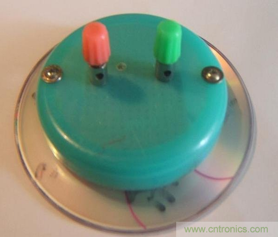 DIY:手工打造智能無線供電臺燈