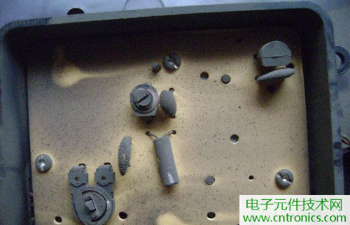 拆個老古董，日本精工石英電子掛鐘拆解