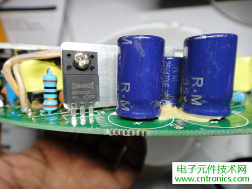 高端大氣上檔次！智能遙控調(diào)光LED吸頂燈拆解