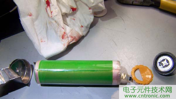 筆記本電池拆解,探秘電池內部結構