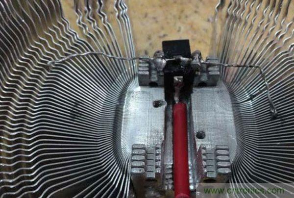 變廢為寶!風扇散熱器變身山寨LED燈