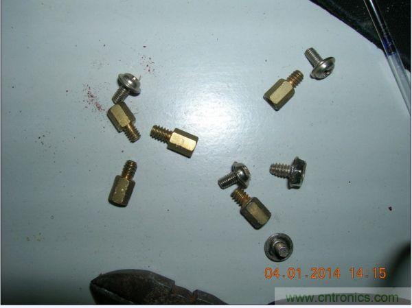 巧奪天工!大神利用山寨功放為高性價比逆變器“穿新衣”