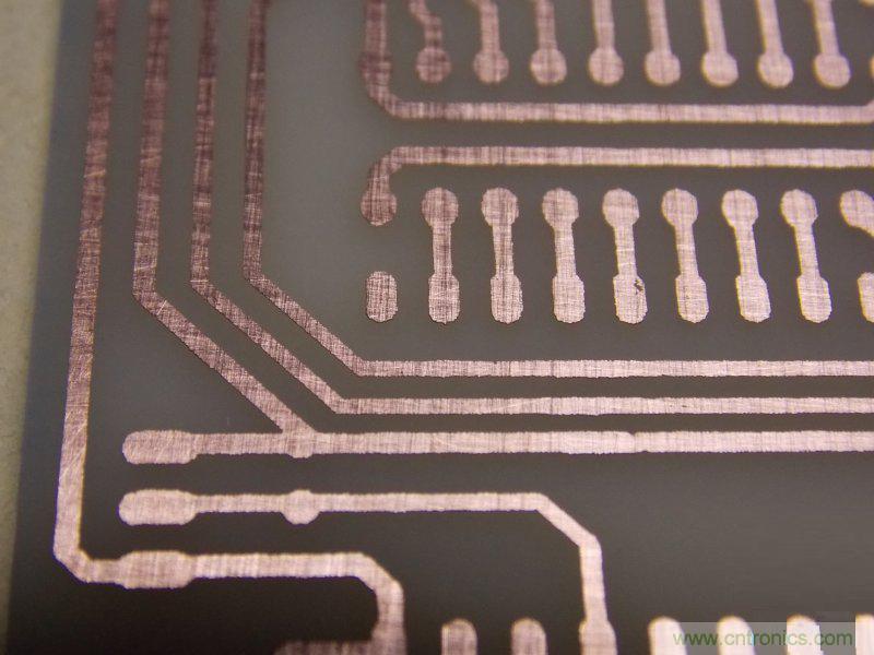 牛人全手工DIY:微電腦智能溫控市電開關