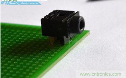 DIY：自制超炫音頻分配器，實(shí)現(xiàn)音箱共用