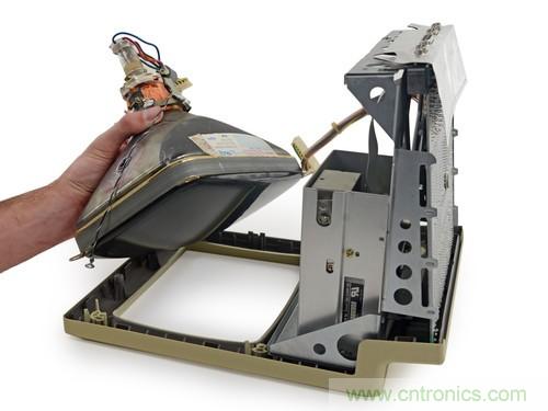 拆!古董級Macintosh 128K電腦