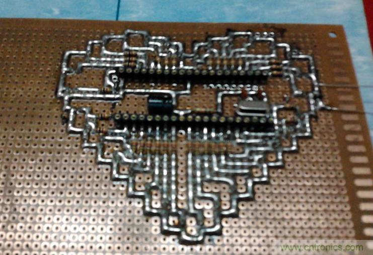 三八節(jié)將至！DIY心形LED流水燈！你們懂的~