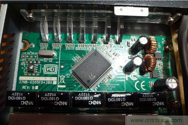 拆解:一探究竟以太網交換機為何遭雷擊就關機