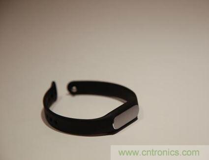 小米手環光感版體驗：便宜實惠，功能尚可