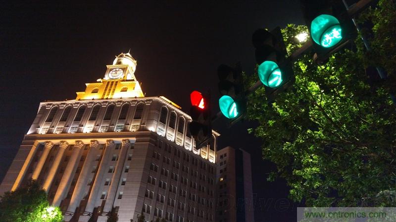 無邊框的 nubia Z9 ,一款既有驚喜,又有驚艷的智能手機