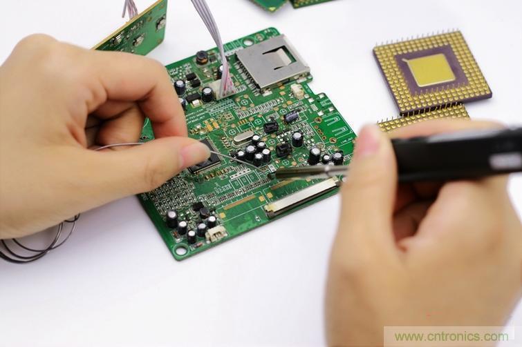 一款能喚起 70 后工程師朋友“童年趣事”的迷你電烙鐵!