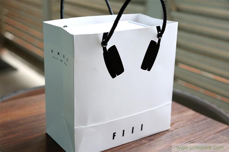 頭條哥的夢想之作!FIIL耳機(jī)能讓汪峰上頭條否?