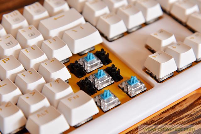 左手寫愛，右手寫他——從此鍵盤鼠標(biāo)不分家！