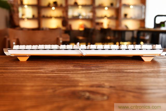 左手寫愛，右手寫他——從此鍵盤鼠標(biāo)不分家！