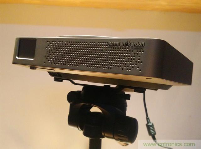 無屏電視時代已然來臨,客廳你做好準備了嗎?