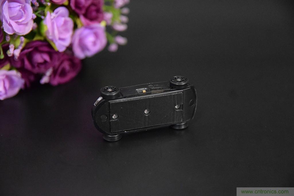 虛擬與現實相結合的飛車游戲，讓你體驗速度與激情的碰撞！