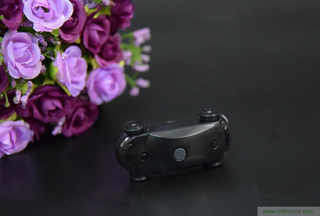 虛擬與現實相結合的飛車游戲，讓你體驗速度與激情的碰撞！