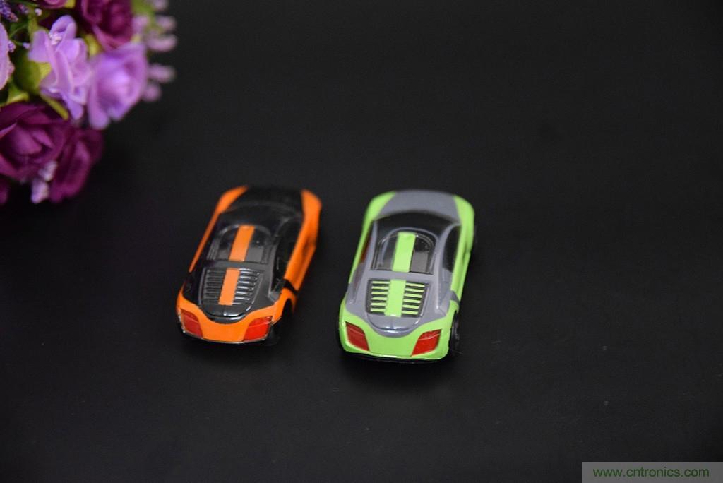 虛擬與現實相結合的飛車游戲，讓你體驗速度與激情的碰撞！