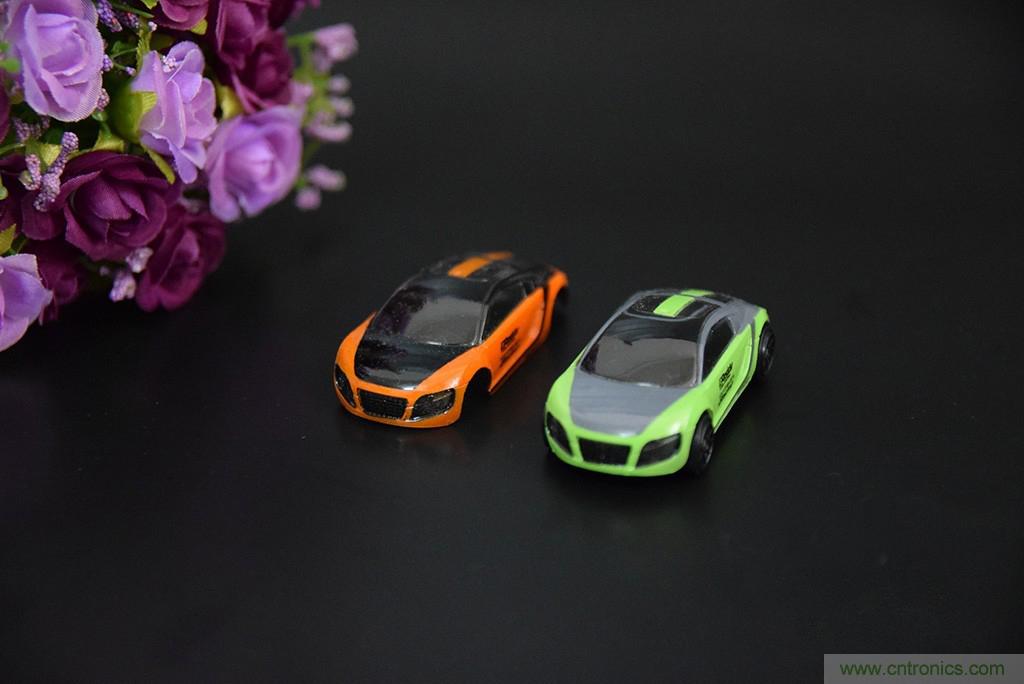 虛擬與現實相結合的飛車游戲，讓你體驗速度與激情的碰撞！