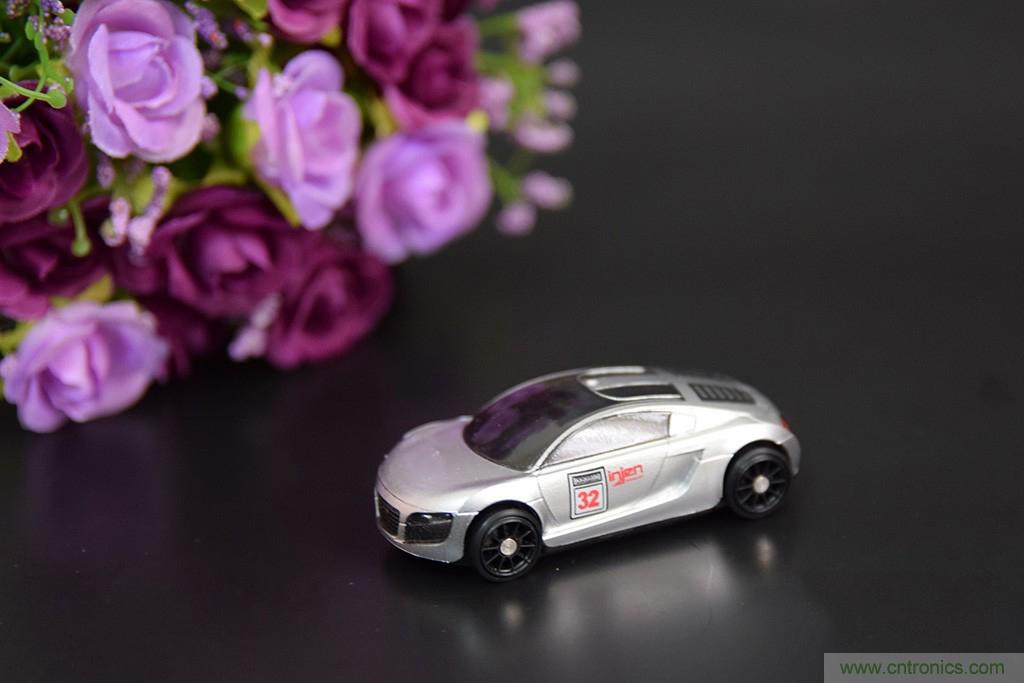 虛擬與現實相結合的飛車游戲，讓你體驗速度與激情的碰撞！