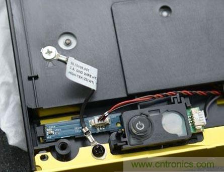 小米電視震撼拆解:內(nèi)部芯片電路設計構造曝光