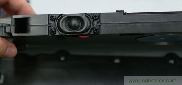 小米電視震撼拆解:內(nèi)部芯片電路設計構造曝光