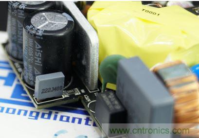 69元小米4口USB充電器詳細拆解，看完你也能DIY一個