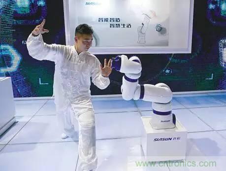 協作機器人伺服、傳感器核心器件大揭秘