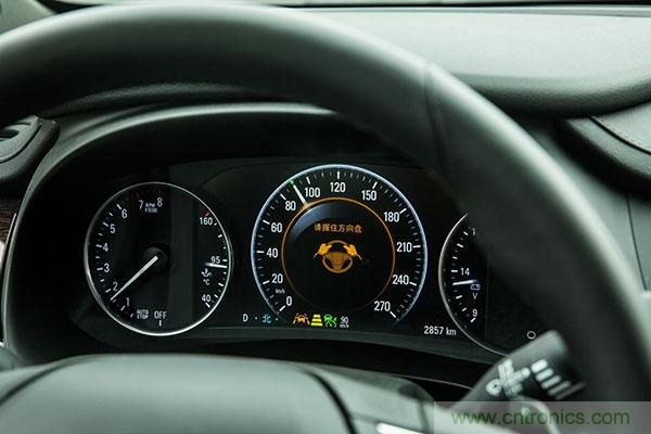 親測：從ADAS到自動駕駛，不同品牌上路表現對比