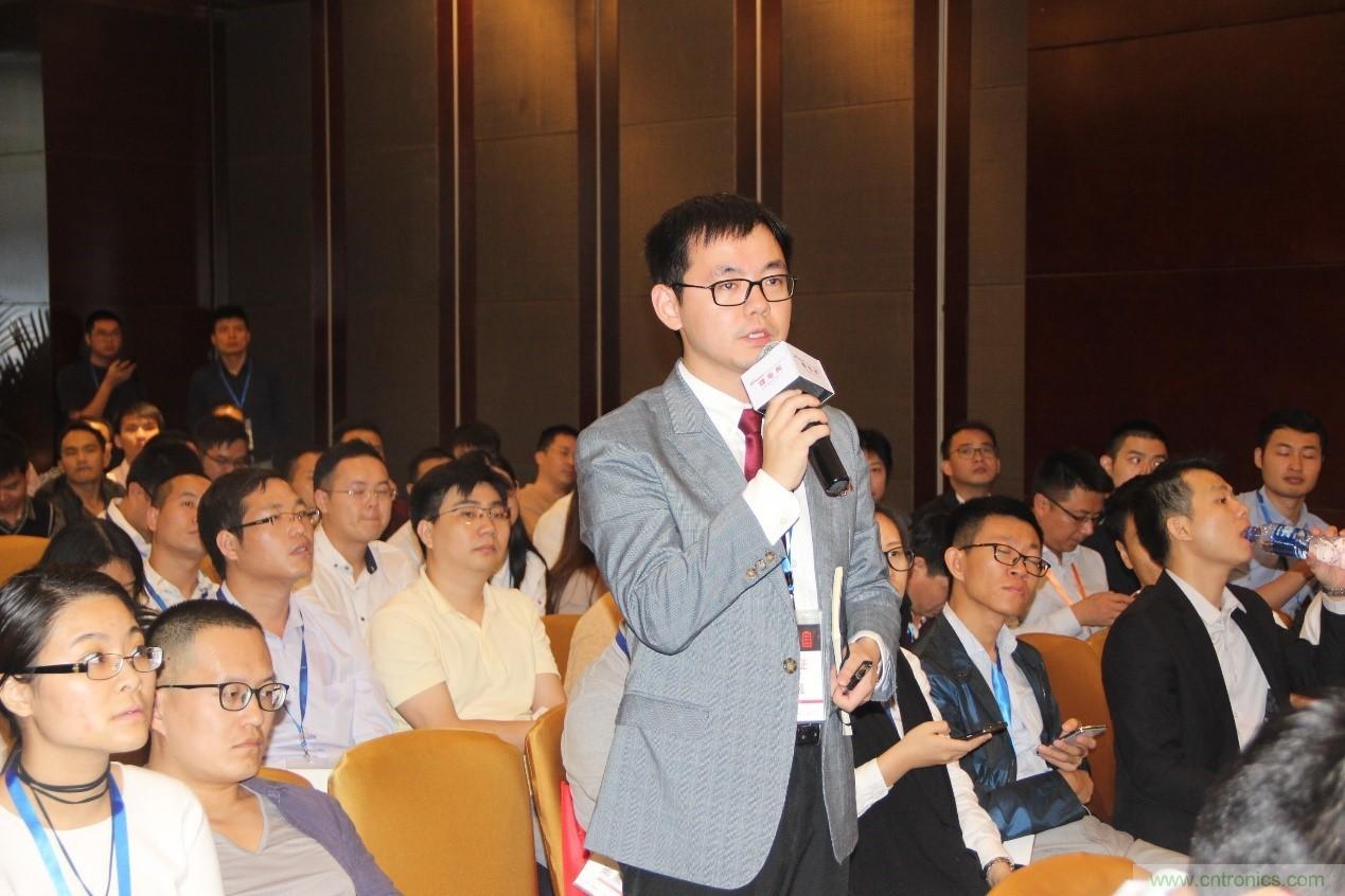 OFweek 2017(第四屆)中國(guó)鋰電產(chǎn)業(yè)高峰論壇成功舉辦 OFweek 2017(第四屆)中國(guó)鋰電產(chǎn)業(yè)高峰論壇成功舉辦