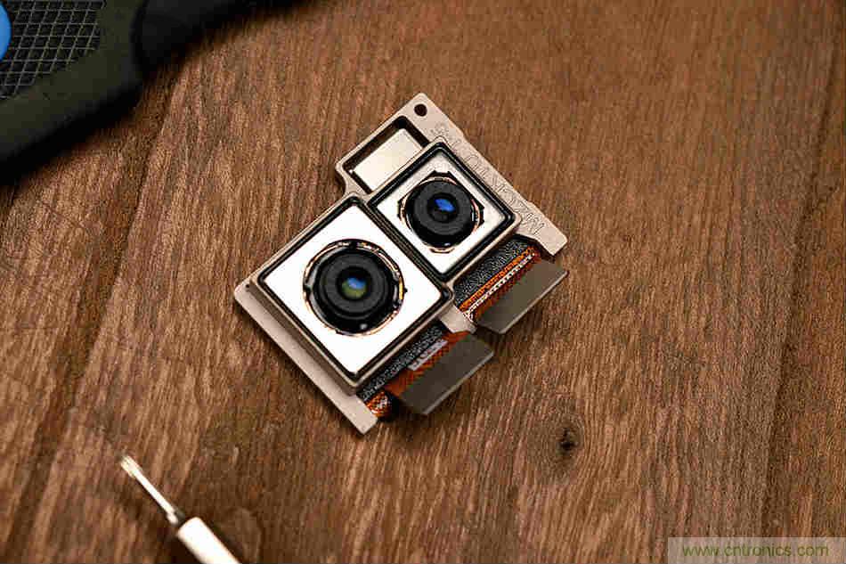 拆解魅族15 Plus：玩轉(zhuǎn)了新概念，但其工藝究竟如何？