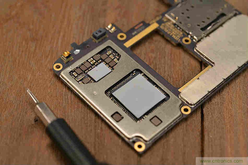 拆解魅族15 Plus：玩轉(zhuǎn)了新概念，但其工藝究竟如何？