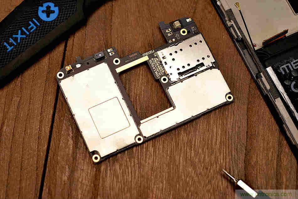 拆解魅族15 Plus：玩轉(zhuǎn)了新概念，但其工藝究竟如何？