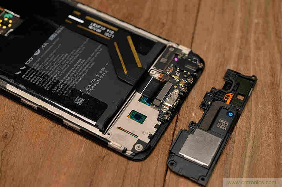 拆解魅族15 Plus：玩轉(zhuǎn)了新概念，但其工藝究竟如何？