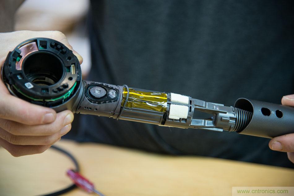 拆解戴森吹風機:近三千元的價格貴在哪?