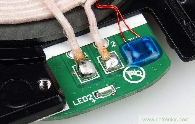 拆解對比:系出同門,小米、紫米無線充電器的差別有多大?