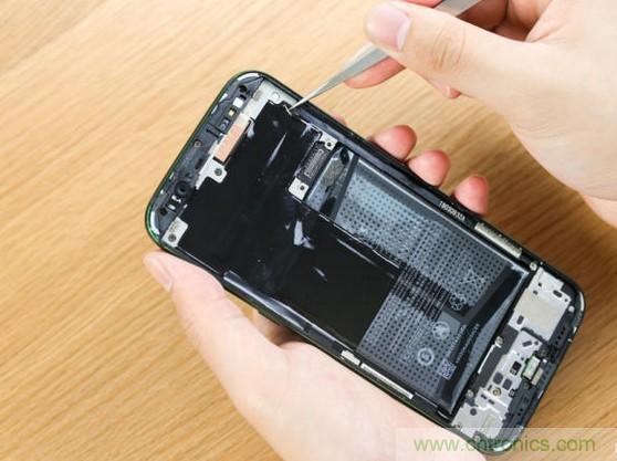 拆解黑鯊手機:多級直觸一體式液冷系統有什么門道?