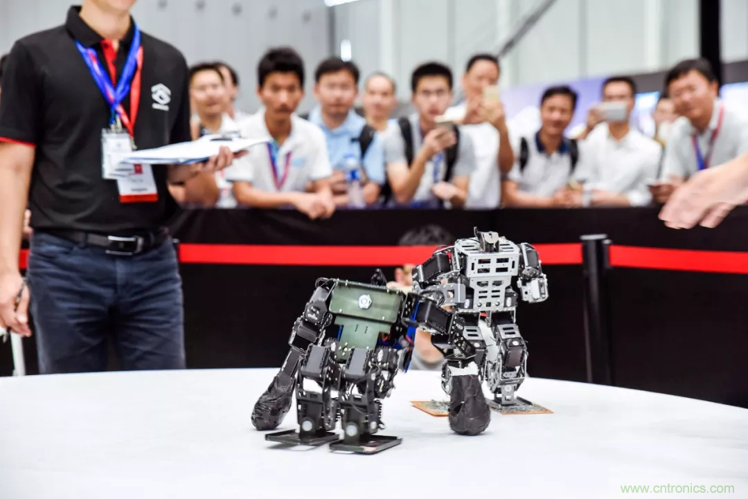 連續(xù)3年落戶順德！2018超燃機器人大賽等你來戰(zhàn)！