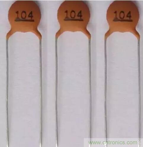 如何區(qū)分電解電容與無極性電容？