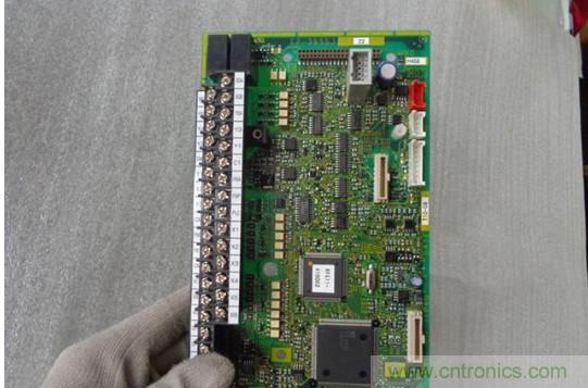 變頻器的輸出頻率調高,那么輸出電壓將如何提高?