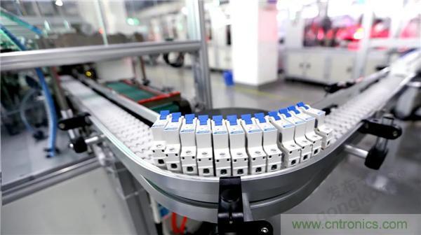 正泰昆侖 | 續寫榮耀,領馭未來 正泰昆侖 | 續寫榮耀,領馭未來