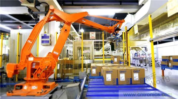 正泰昆侖 | 續寫榮耀,領馭未來 正泰昆侖 | 續寫榮耀,領馭未來