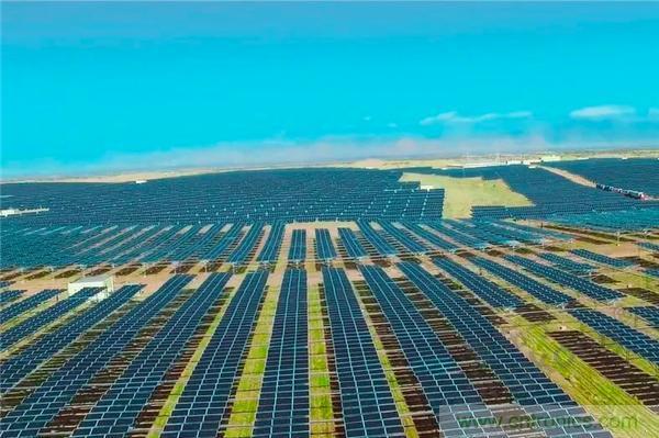 正泰行業創新發展峰會在內蒙古盛大啟幕 正泰行業創新發展峰會在內蒙古盛大啟幕