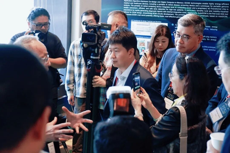 聚焦AI時(shí)代“芯”動(dòng)力,安謀科技亮相香港國(guó)際半導(dǎo)體峰會(huì),與全球領(lǐng)袖同場(chǎng)論道 聚焦AI時(shí)代“芯”動(dòng)力,安謀科技亮相香港國(guó)際半導(dǎo)體峰會(huì),與全球領(lǐng)袖同場(chǎng)論道