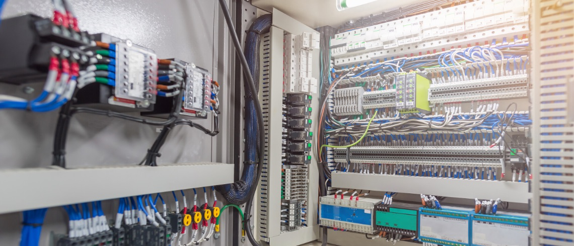 超小尺寸，支持 750 V浪涌峰壓的SCR，是智能斷路器開發首選