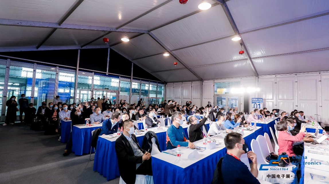 共促汽車和半導(dǎo)體產(chǎn)業(yè)融合未來,第18屆中國(長三角)汽車電子產(chǎn)業(yè)鏈高峰論壇即將在上海舉行 共促汽車和半導(dǎo)體產(chǎn)業(yè)融合未來,第18屆中國(長三角)汽車電子產(chǎn)業(yè)鏈高峰論壇即將在上海舉行